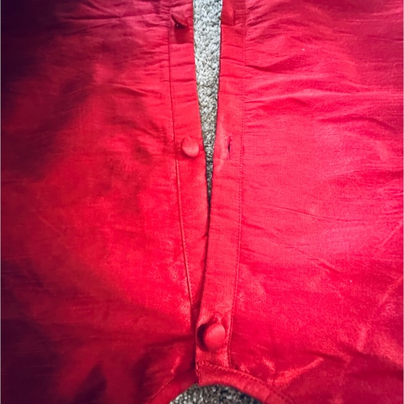 🎄🌟HP🌟Elegant Red Taffeta Beaded Button Back Christmas Tree Skirt 53" Diameter - Picture 8 of 13